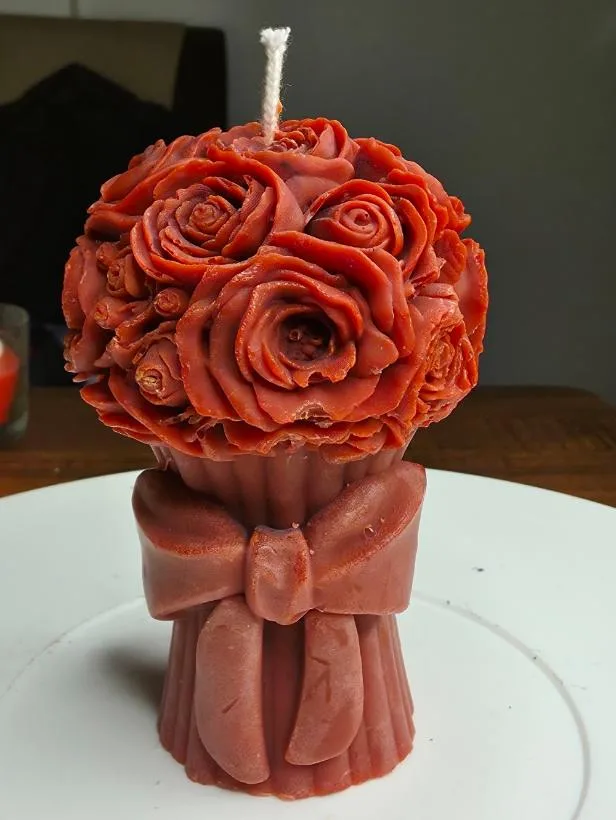 Rose bouquet soy wax candle